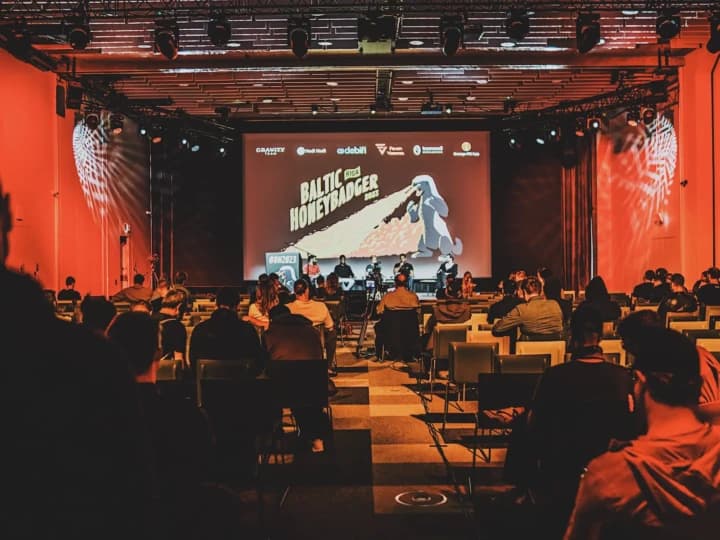 Replay des conférences nationales et internationales.